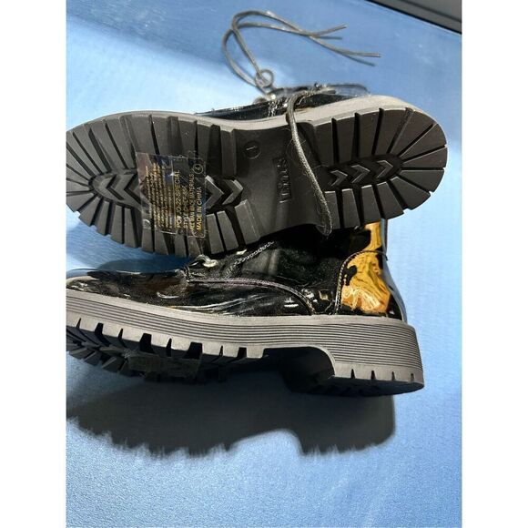 Forever Link Girl's Chief-88K Military Ankle Boots Patent Leather Size 4 - Picture 3 of 5